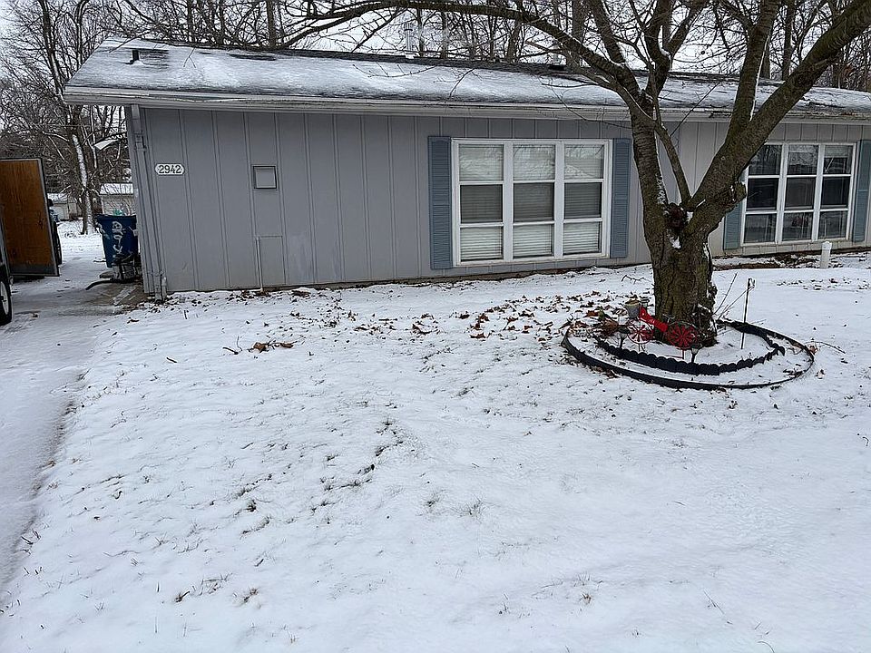 1st image of 2942 Travis St