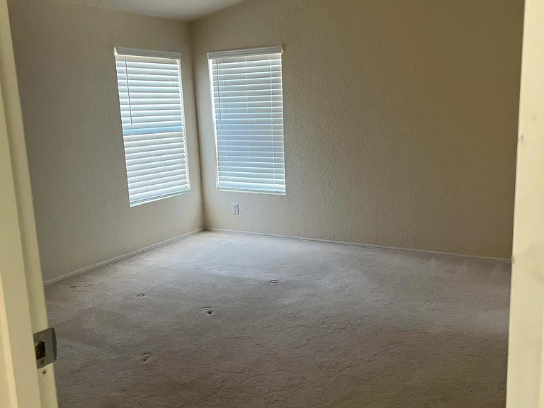 1421 E Gamebird Rd — Photo 18