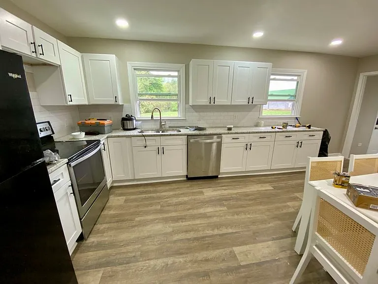 Spacious Kitchen & Dining.