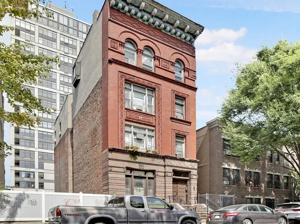 109 S 9th St, Brooklyn, NY 11249