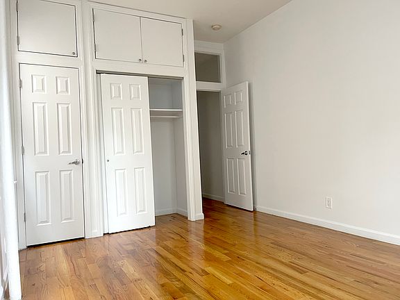 5th image of 361 W 51st St APT 5R