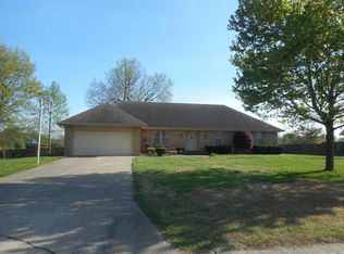 3406 W Moark St, Springfield, MO 65810