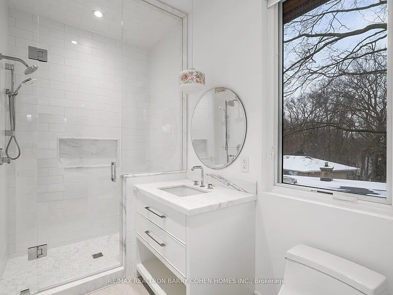 58 Timberlane Dr — Photo 34