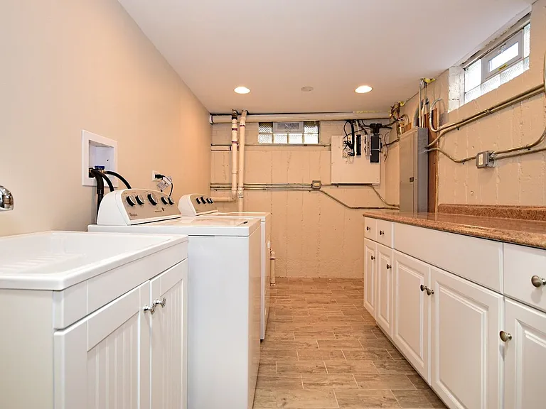 1102 Canfield Rd — Photo 22