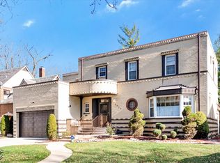8939 S Oakley Ave, Chicago, IL 60643