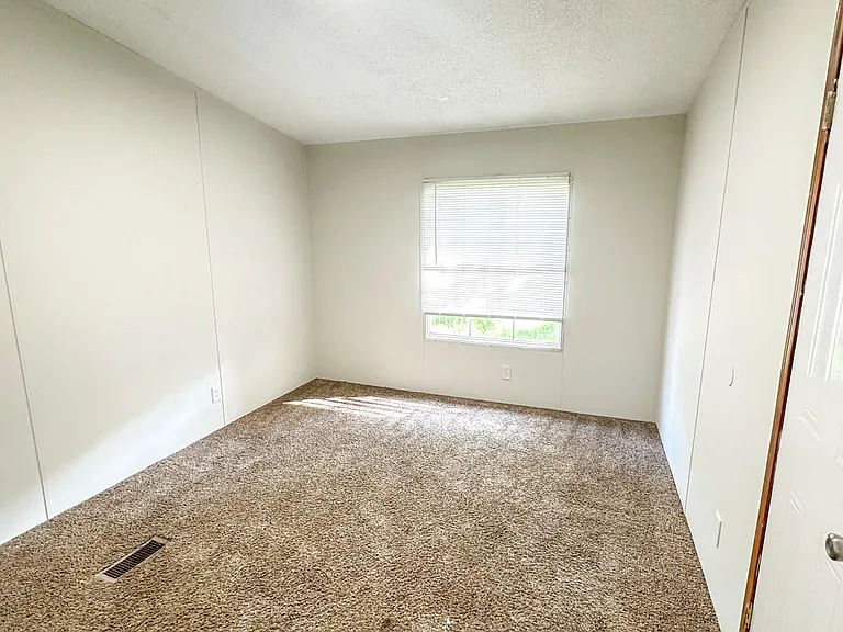 16487 Brittany Way — Photo 26