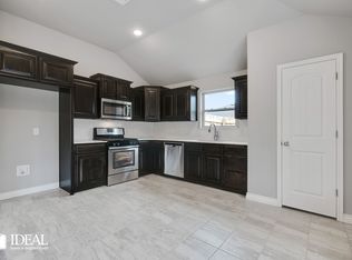 100 Evermore Ln, Yukon, OK 73099