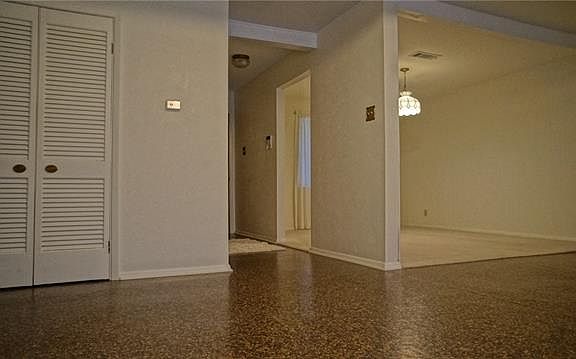 2nd image of 409 Yorkshire Dr
