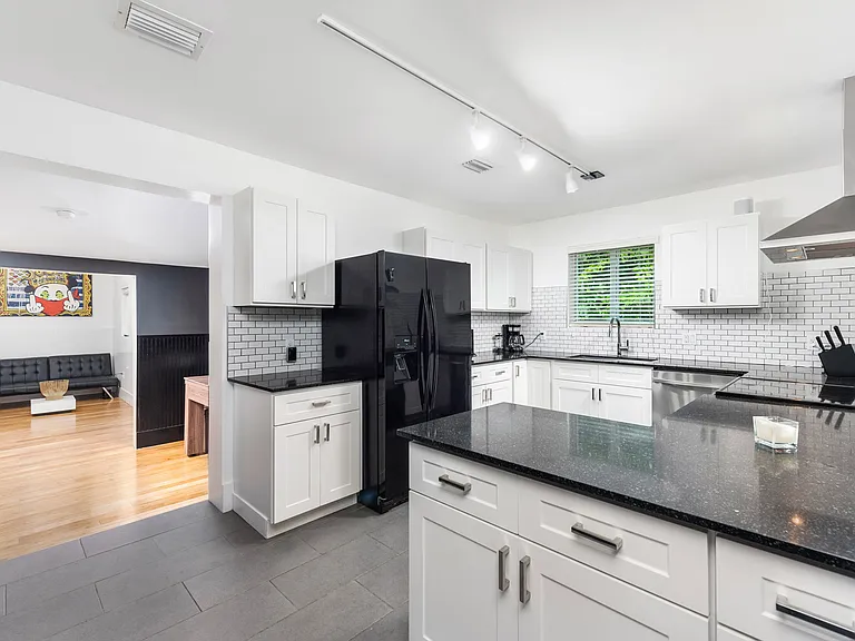 356 SW 31st Rd — Photo 5