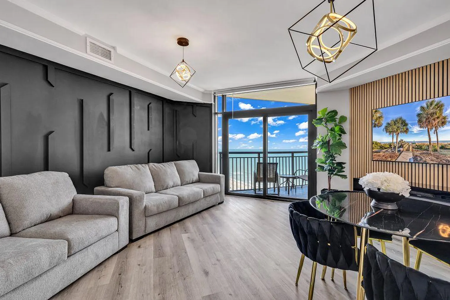1 bed, 1.0 bath, 667 sqft, $3,570 — Photo 1