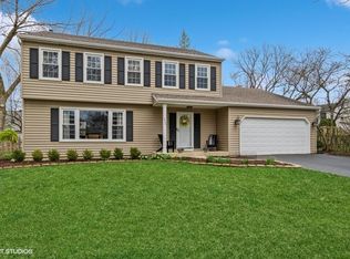 1934 Hansom Ct, Naperville, IL 60565