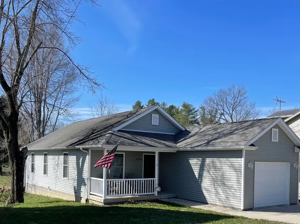 22164 Water St, Oldenburg, IN 47036