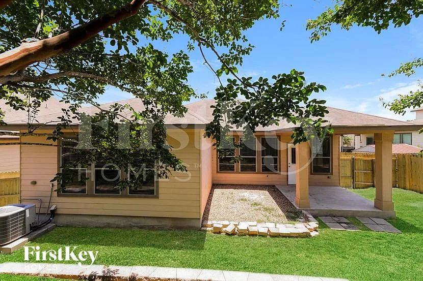 6707 Marble Lake