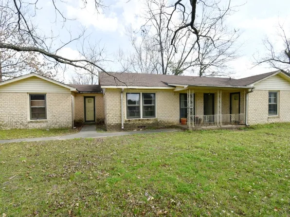 819 N Winnsboro St, Quitman, TX 75783