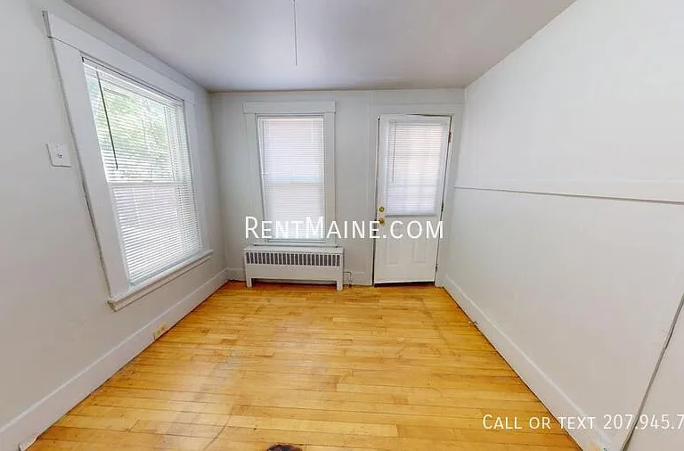 145 Essex St #B — Photo 4
