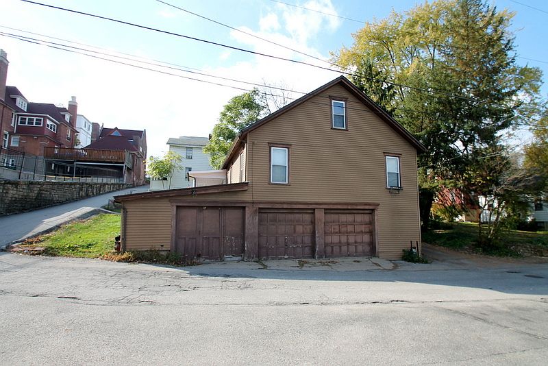 1st image of 403 Bovard St