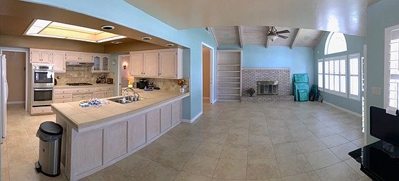 Open concept Kit/family room