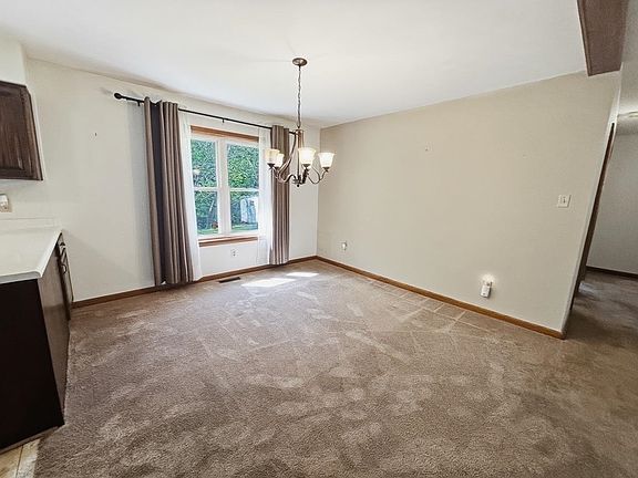 5th image of 5462 16th Street Rd