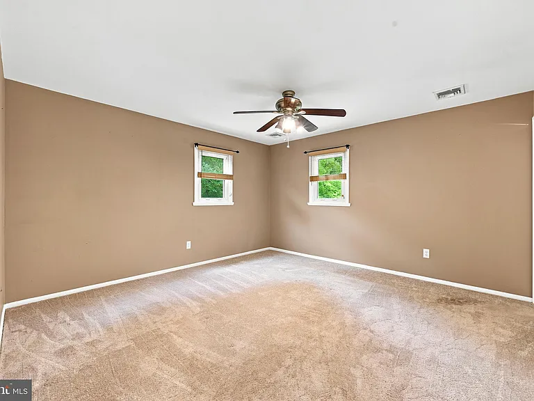 12 Lynn Blvd — Photo 7