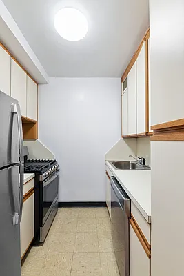 Rented by Oxford Property Group | media 13