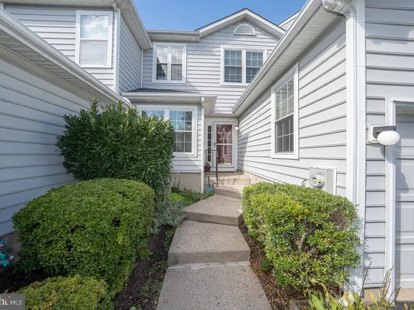 19 Victoria Cir, Collegeville, PA 19426