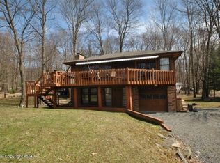 308 Owassa Dr, Pocono Lake, PA