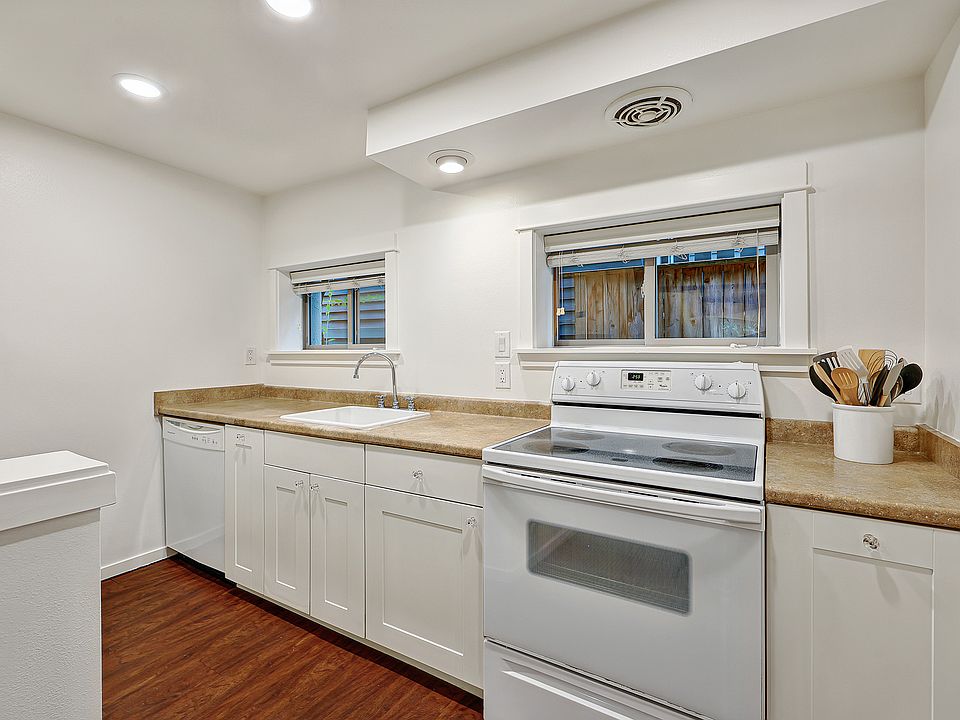 1st image of 311 12th Ave E #E