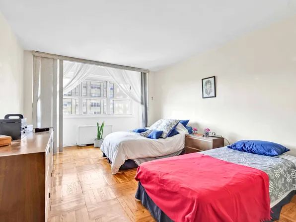 66-36 Yellowstone Boulevard image 11 of 18