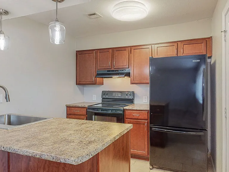 4200 Montgomery Blvd NE #108 — Photo 3