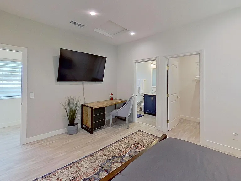 6337 Agnes Ave — Photo 34