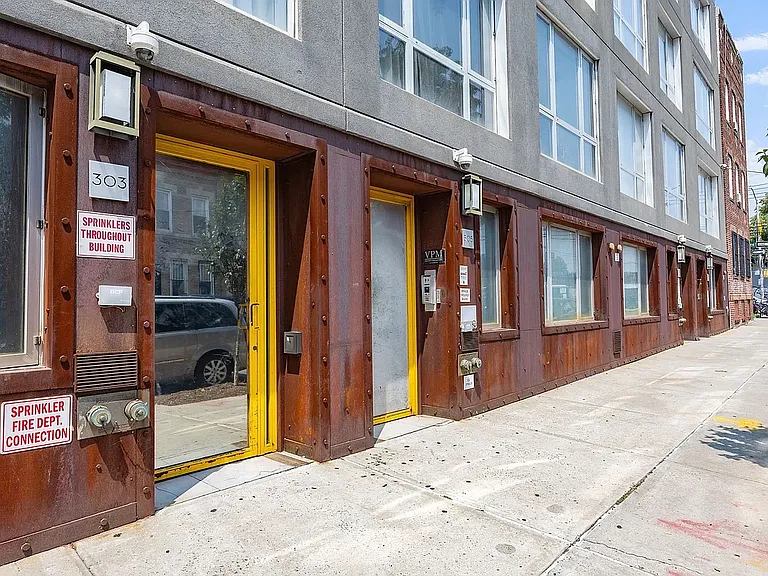 303 Cooper St #2B — Photo 10