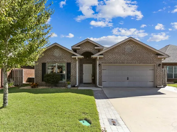 1806 Coast Ct, Gulf Breeze, FL 32563