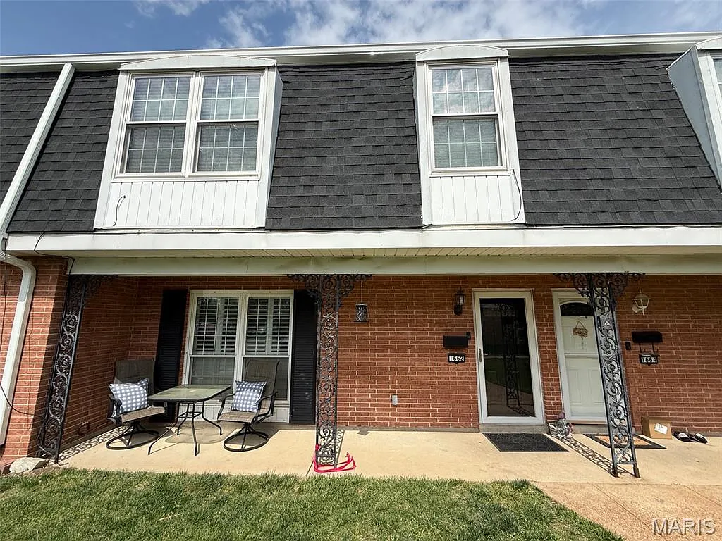 1662 Herault Pl photo 1