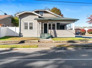 466 Daggett Ave, Pawtucket, RI 02861