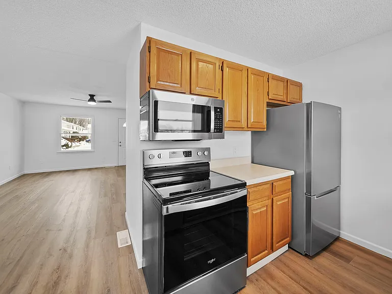 419 Connor St #14 — Photo 8