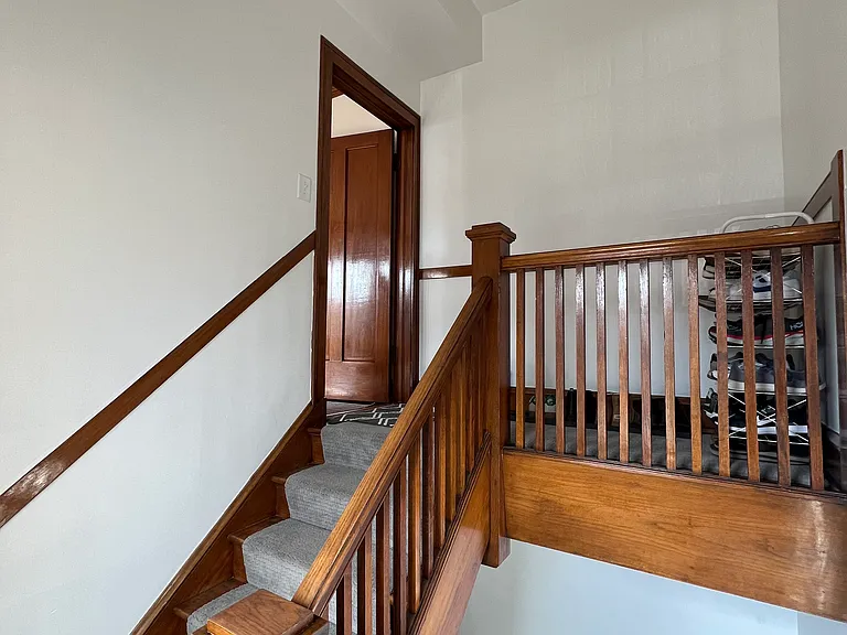 2452 N Hamlin Ave #2 — Photo 15