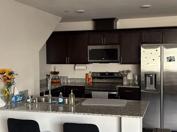 2874 Go Mango Ct, North Las Vegas, NV 89086