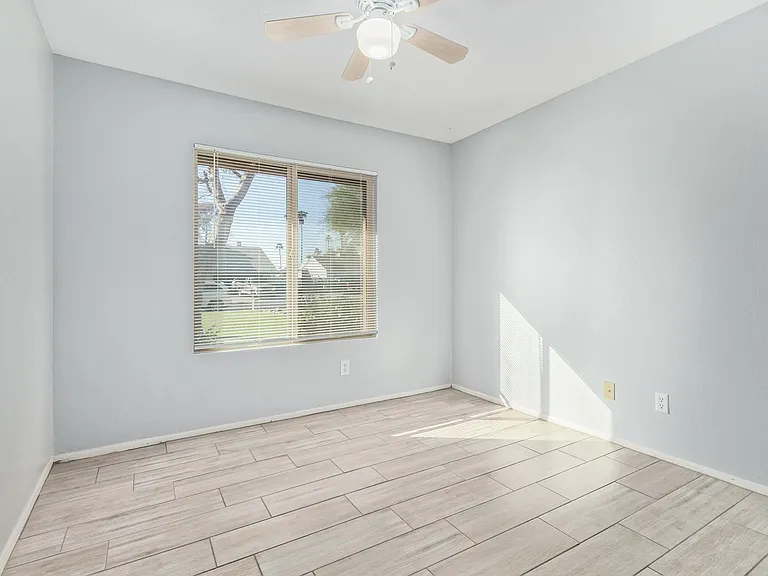14237 N 41st Dr — Photo 9