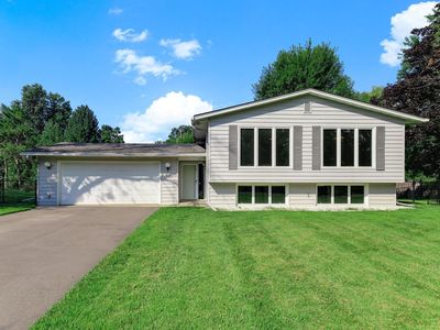 455 Black Oaks Ln N, Plymouth, MN, 55447