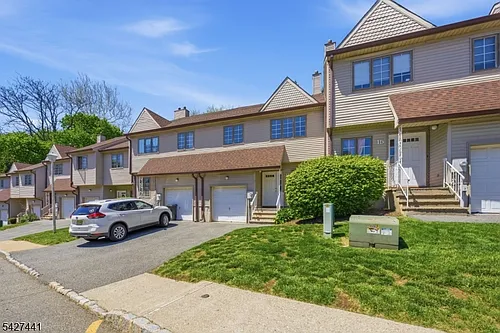 11 Deer Hill Ct Photo 1
