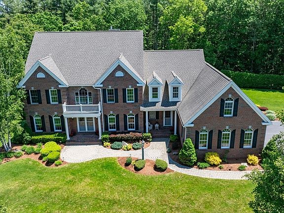 2nd image of 24 Tanglewood Dr