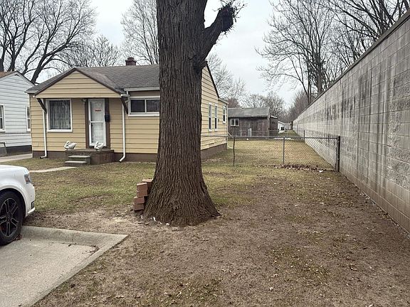 2nd image of 6069 Mayfair St