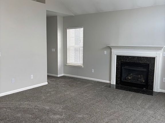 5th image of 792 Olde English Cir