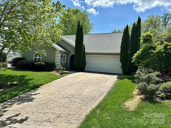 32 Stonebridge Dr, Asheville, NC 28805