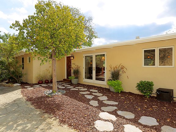 3rd image of 4901 Escobedo Dr