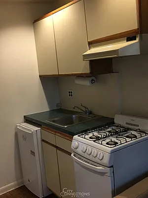 Rented by City Connections Realty | media 11