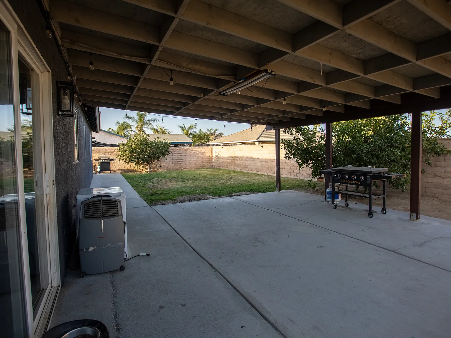 3 bed, 1329 sqft, $2,500 — Photo 4