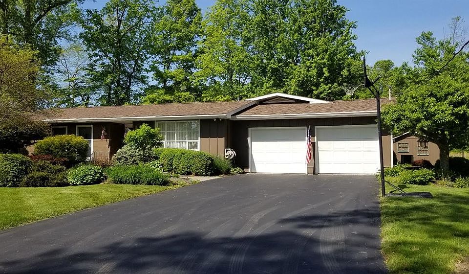 1st image of 10450 Twin Oaks Dr