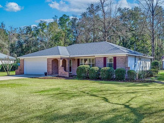 3rd image of 107 Shadow Oak Cir