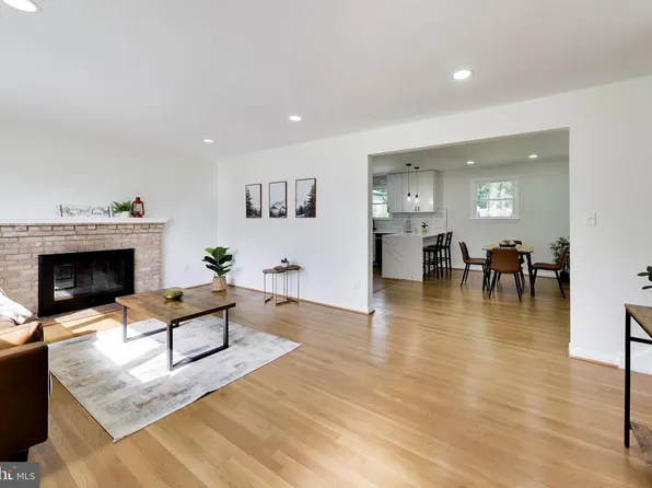 5914 John Adams Dr, Temple Hills, MD 20748